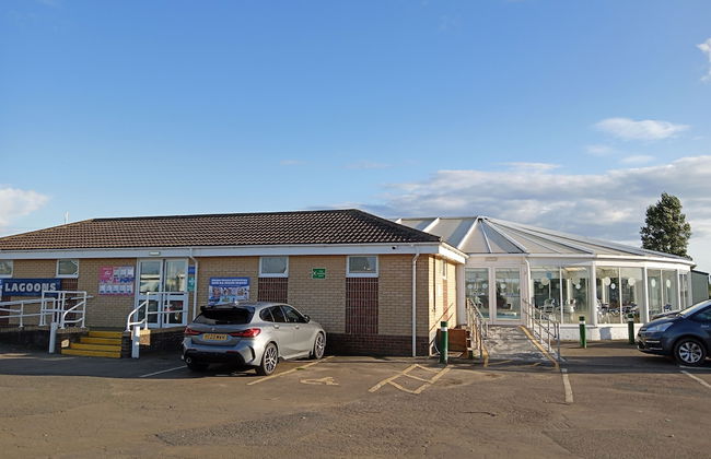 Pets Stay Free 3 Bedroom Caravan at Heacham Beach - Photo 27