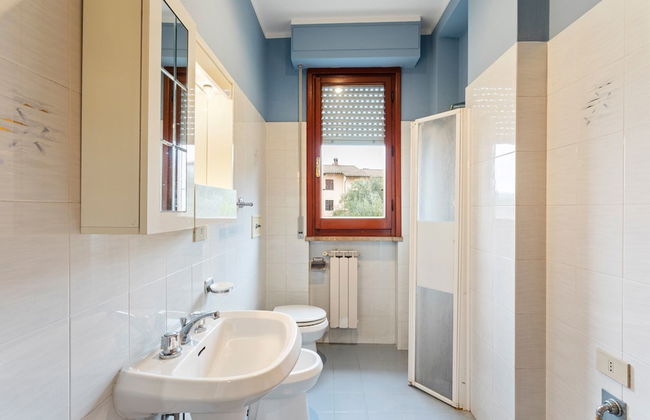 Serene Lakeview Apartment - Foto 20