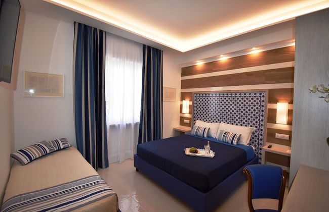 Melody Sorrento Suites - Photo 25