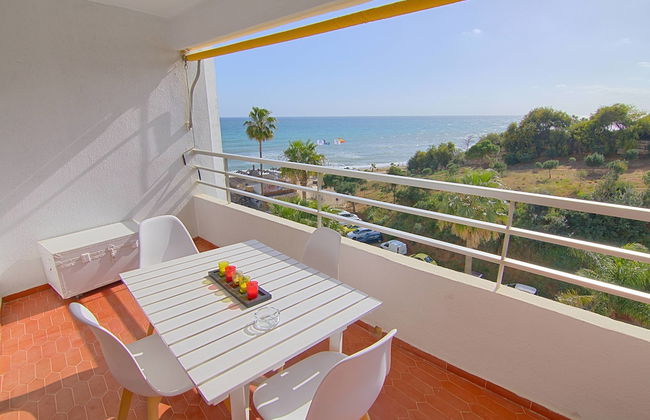 Luna Beach Studio 210 - Photo 20
