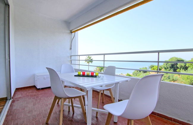 Luna Beach Studio 210 - Photo 10