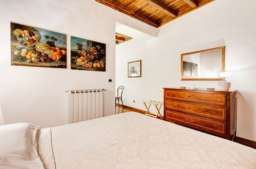 Photo 4 - Historical Apartment near Spanish Steps