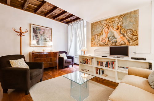 Photo 11 - Historical Apartment near Spanish Steps