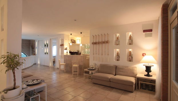 Coin salon dans le hall