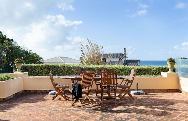 JOIVY Splendid 4-BR House w/Swimming Pool & Sea View - Foto 35