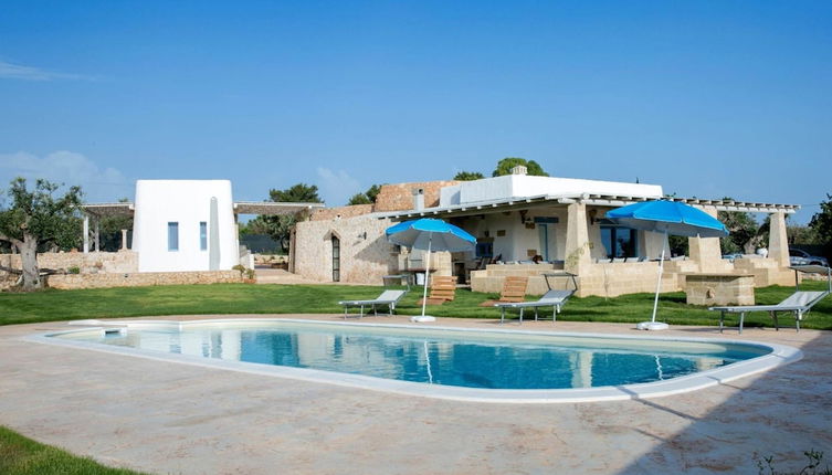 Photo 1 - Luxurious Villa in Torre Suda with Hot Tub