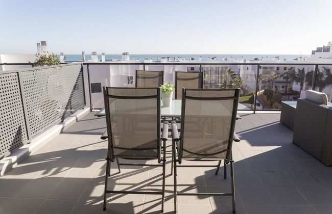 Ocean View Apartment - Near Arenales Beach - Photo 8