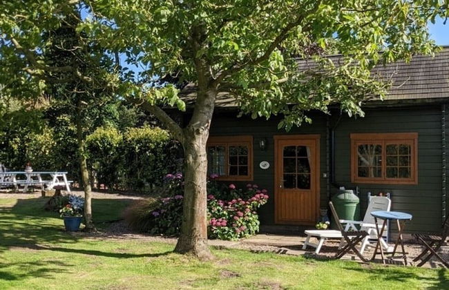 Rustic Log Cabin - Dog Friendly - Sleeps 2 - Views - Foto 1