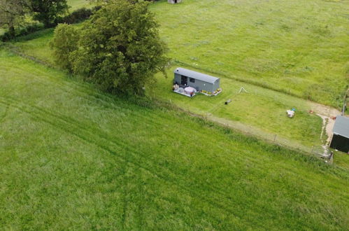 Foto 29 - Charming Luxurious Rural Shepherds Hut