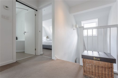 Foto 7 - Bright & Airy 1 Bedroom Apartment in Central London