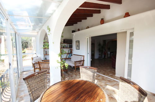 Foto 21 - Private & Luxurious Villa With Pool - Lots of Space & Short Walk to the Sea