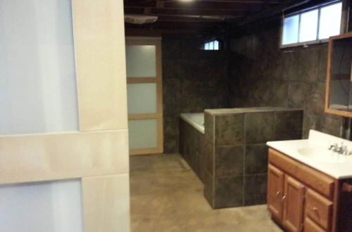 Photo 12 - Spanish Craftsman Smarthouse 2 Baths