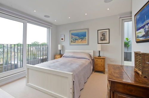 Foto 18 - Fabulous 2-bed Penthouse, Wimbledon