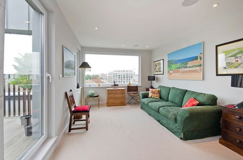 Foto 10 - Fabulous 2-bed Penthouse, Wimbledon