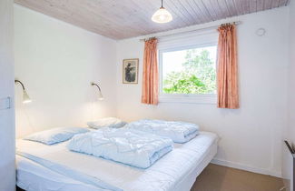 Foto 3 - 6 Person Holiday Home in Henne