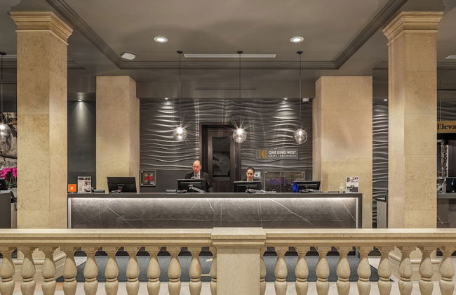 One King West Hotel & Residence - Photo 2