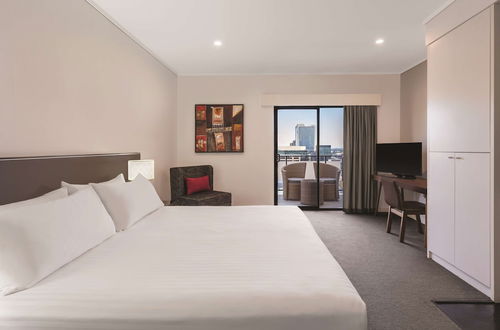 Photo 9 - Adina Apartment Hotel Perth - Barrack Plaza