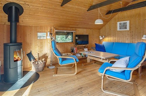 Photo 11 - 4 Person Holiday Home in Martofte