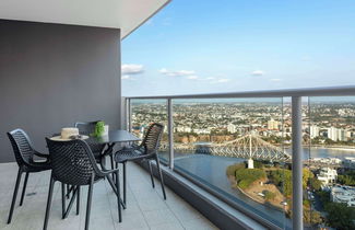 Photo 1 - Oaks Brisbane Aurora Suites