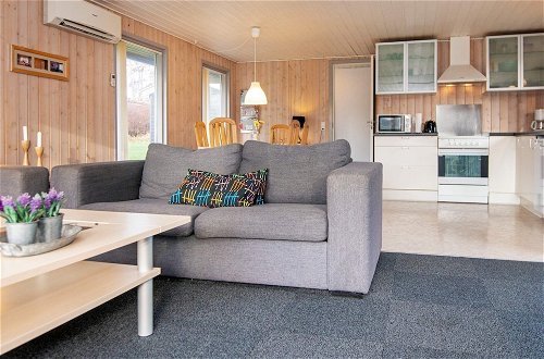 Photo 8 - 6 Person Holiday Home in Toftlund