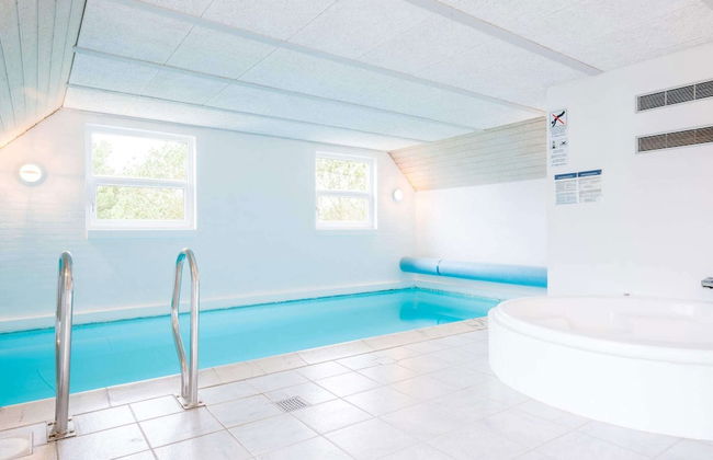 8 Person Holiday Home in Blavand - Foto 3