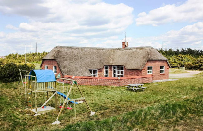 8 Person Holiday Home in Blavand - Foto 1
