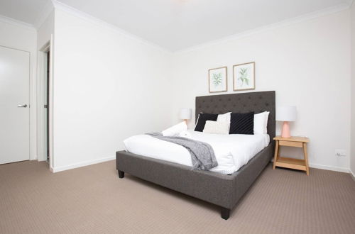 Photo 5 - Resortstyle 4BR House With Parking@werribee