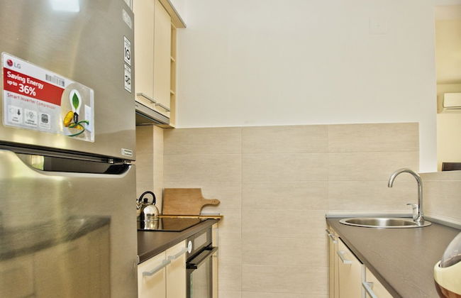 Lux Apartment Goodness - Photo 17