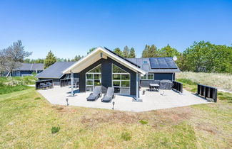 Photo 1 - 8 Person Holiday Home in Blavand