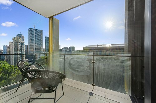 Photo 7 - Full Darling Harbour View Luxury 2 Bedroom Apartment