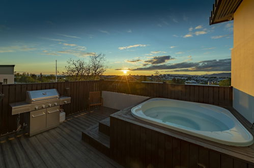 Photo 44 - ICELAND SJF Villa , Hot tub & Outdoor Sauna Amazing Mountains View - 15 min to downtown