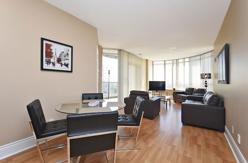 Foto 4 - NAPA Furnished Suites - Square One