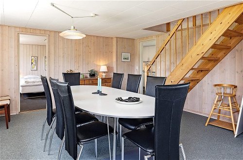 Photo 17 - Spacious Holiday Home in Vinderup near Fjord