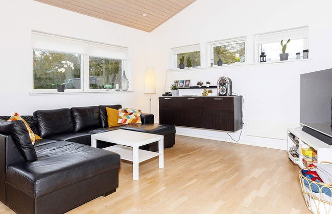8 Person Holiday Home in Hals - Foto 4