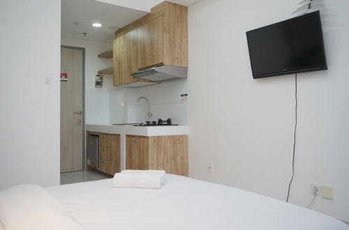 Foto 14 - Warm And Comfort Studio At Akasa Pure Living Bsd Apartment