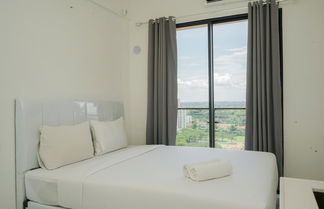 Photo 1 - Homey And Minimalist Studio At Sky House Bsd Apartment