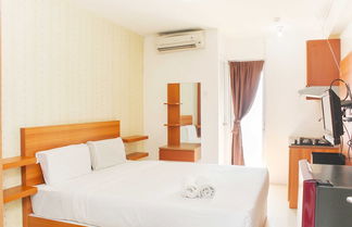 Foto 1 - Cozy Studio At Bassura City Apartment