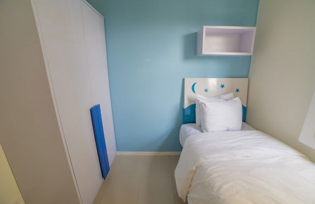 Cozy Apartment at Parahyangan Residence with Direct Access to Swimming Pool - Foto 4
