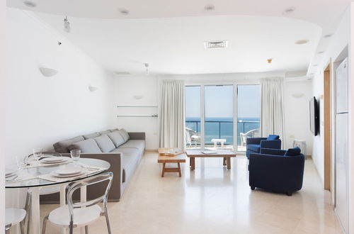 Photo 7 - Luxurious Apt W Panoramic Sea View - 75m