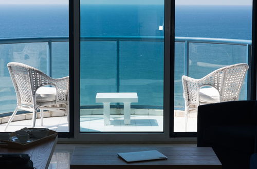 Photo 1 - Luxurious Apt W Panoramic Sea View - 75m