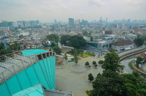 Photo 8 - Pleasant and Simply Studio Room Menteng Park Apartment