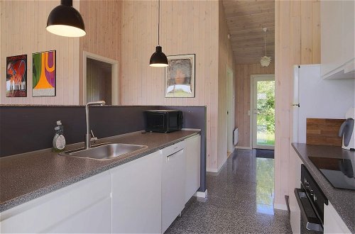 Photo 10 - 6 Person Holiday Home in Horve