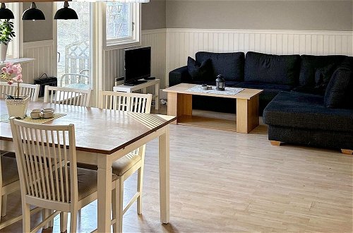 Photo 4 - 6 Person Holiday Home in Hacksvik