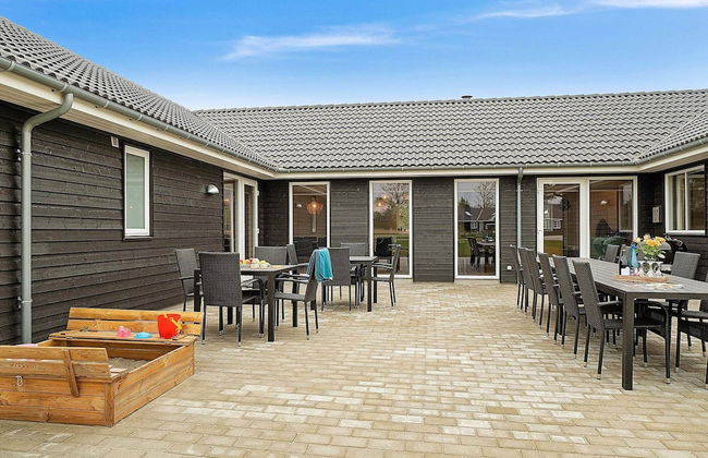 Spacious Holiday Home in Grenå near Sea - Foto 33