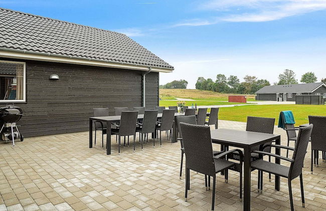Spacious Holiday Home in Grenå near Sea - Foto 35