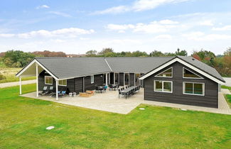 Photo 1 - Spacious Holiday Home in Grenå near Sea