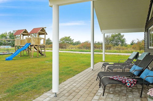 Photo 39 - Spacious Holiday Home in Grenå near Sea