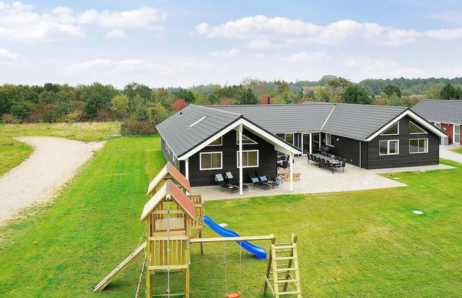 Spacious Holiday Home in Grenå near Sea - Foto 32