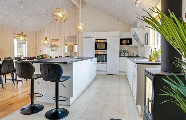 Spacious Holiday Home in Grenå near Sea - Foto 3