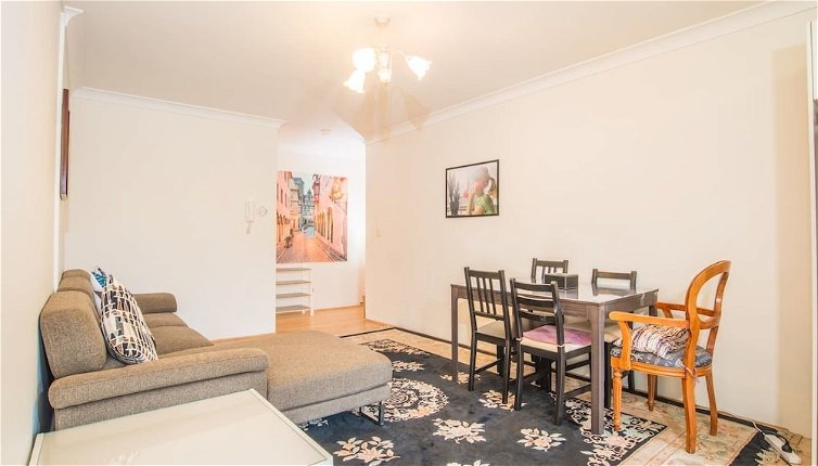 Foto 1 - Spacious & Cozy Apartment In Heart Of Redfern